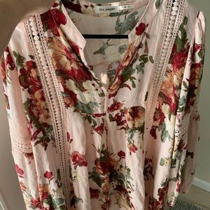 Flowy Floral Blu Pepper Top